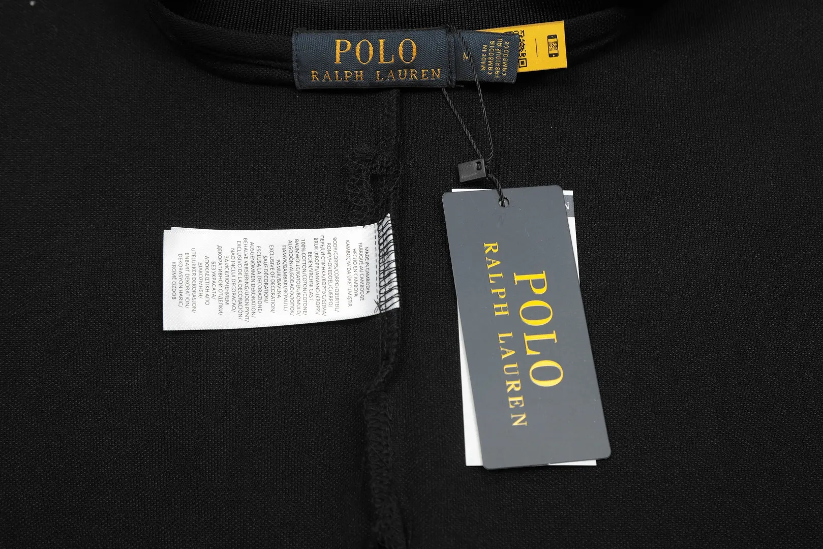 🅿️152 "Top quality" Style number: DS001# (not off the shelves all year round) [Ralph Lauren classic pony embroidered lapel POLO short sleeves] ✅Ralph Lauren Ralph Lauren classic basic versatile POLO short sleeves ✅Main supply platform live broadcast Wholesale entities will be replenished when out of stock Not removed from the shelves ✅ZP quality 1:1 version Scan the code to enter the GF website Z cabinet quality ✅Detailed quality The only one in Guangzhou Imported pique fabrics Mainly high-end, cost-effective and good quality. Needless to say, the version is restored to the original version. The maximum size can be worn up to 210 pounds. Loose, comfortable and stress-free. ✅Wear for work and life. Suitable for various occasions. A must-have recommendation for couples. Size: